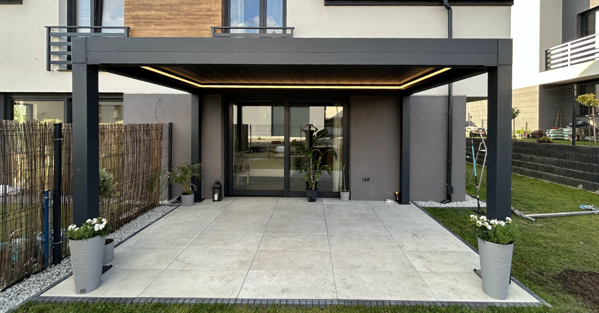 pergola-lamelowa-tarasowa-katowice Pergola bioklimatyczna z otwieranym zadaszeniem lamelowym